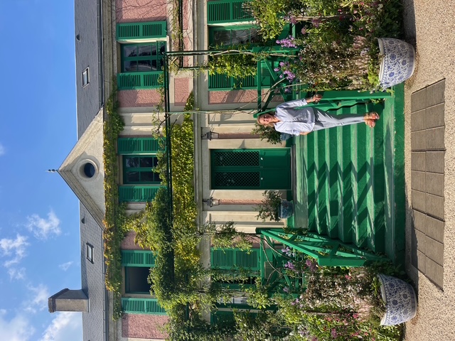 Giverny House